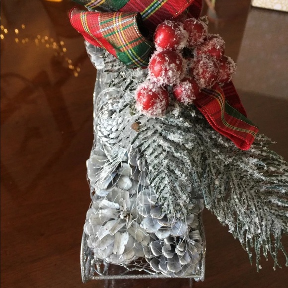 GLITTERED CHRISTMAS SLEIGH FILLED WITH PINECONES & BERRIES HOLIDAY DECOR - Picture 4 of 5